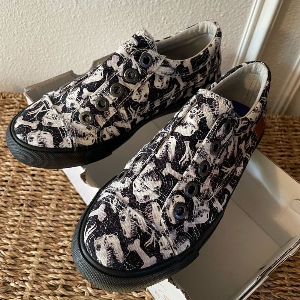Blowfish Malibu Kids Dinosaur Print Bones Black and White Kids Loafers 1 NWT - Picture 11 of 14